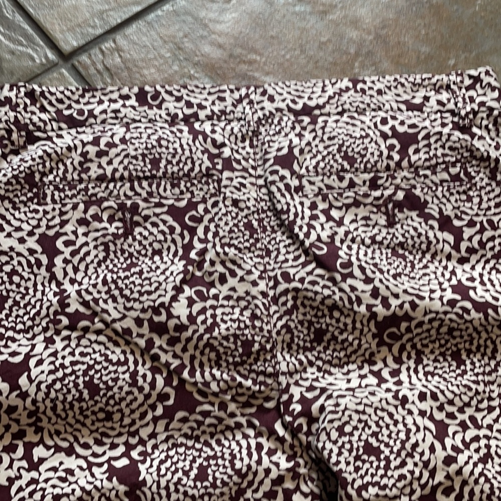 GAP Brown and White Floral Print Slim City Khakis - Picture 8 of 12